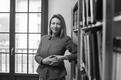 Elena Herrero Abogada Lawyer Derecho Civil Inmobiliario Herencias Real Estate