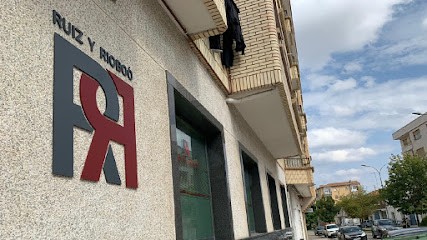 RUIZ Y RIOBOÓ. ASESORES Y ABOGADOS